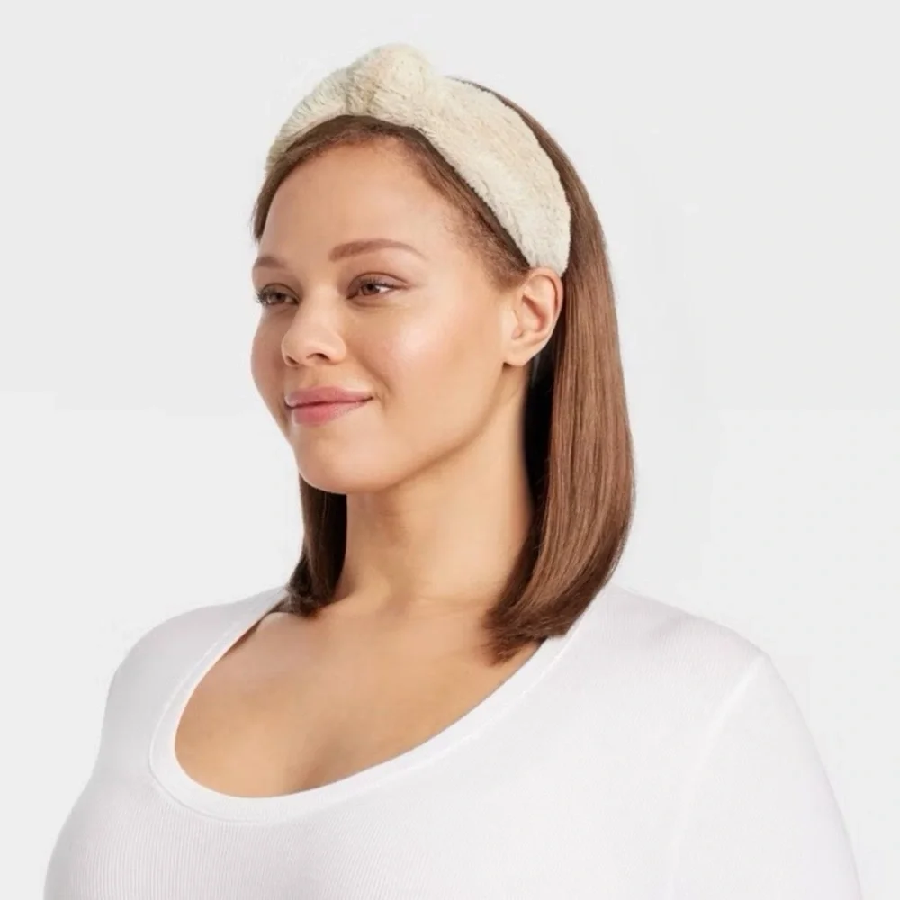 Universal Thread Fuzzy Taupe Top Knot Women’s Headband NWT